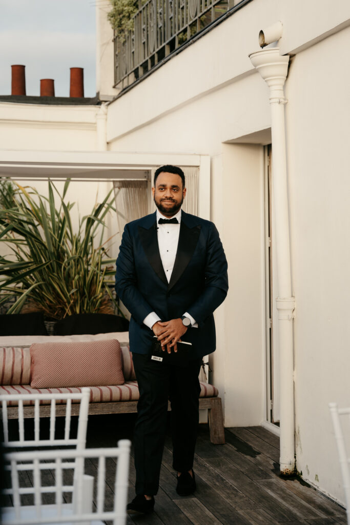 Couple Eiffel Tower elopement