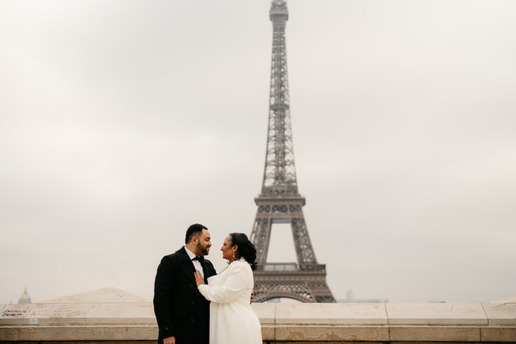 Couple Eiffel Tower elopement