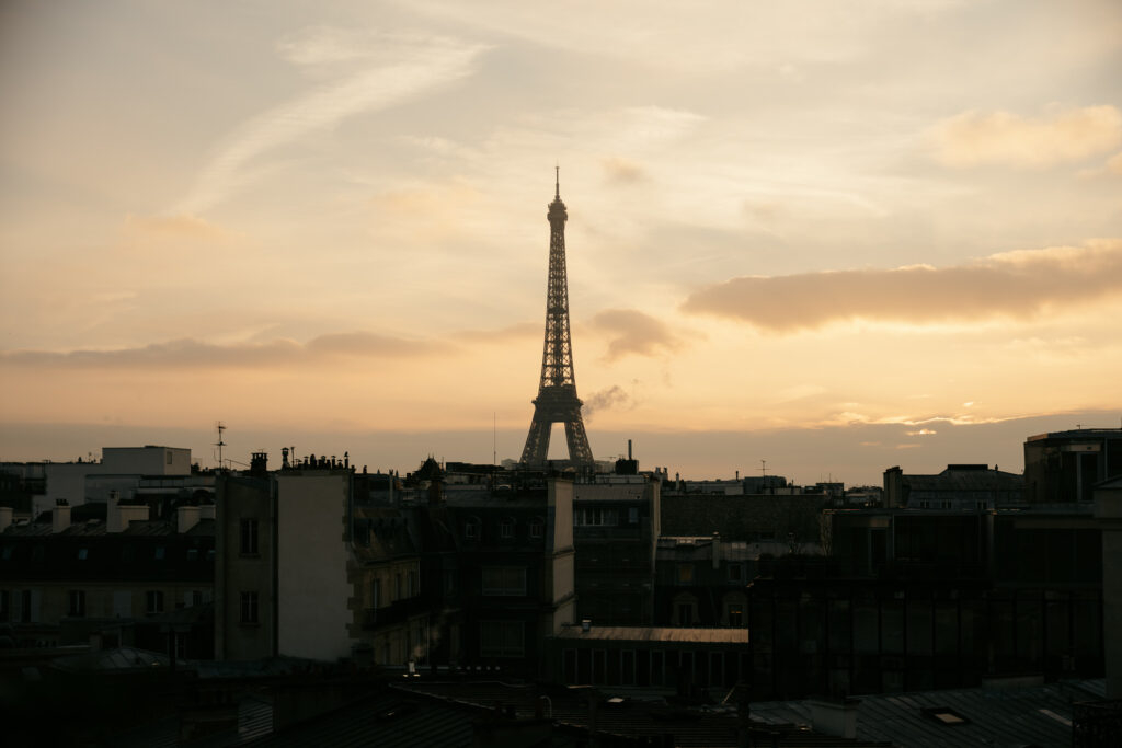 Couple Eiffel Tower elopement